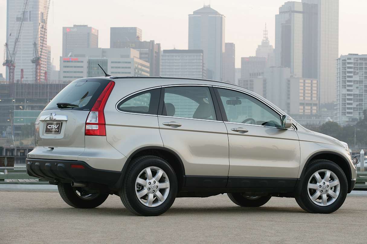 Honda engines are finely engineered and depend on regular oil changes to keep them ticking over in tip-top shape.