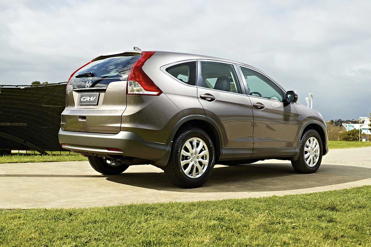With the demand for car-like road manners the CR-V rode with comfort, steered well, and handled with assurance.
