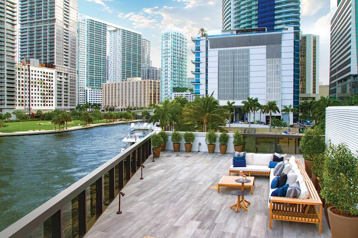 The Aston Martin Residences in Miami will be made up of 391 condominiums designed by Revuelta Architecture and Bodas Miani Anger.