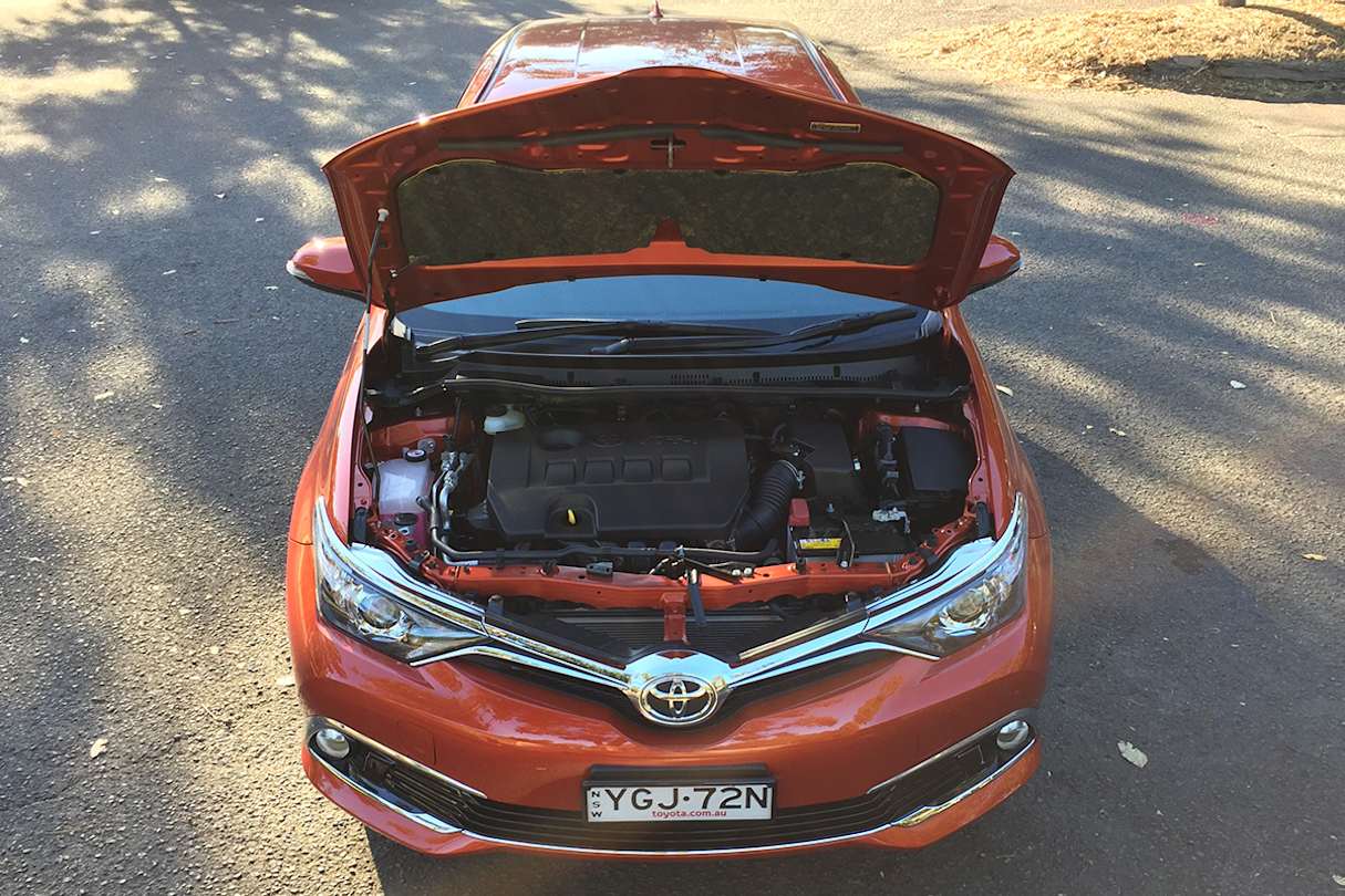 You have two transmission choices: a six-speed manual and seven-speed CVT auto. (image credit: Richard Berry)
