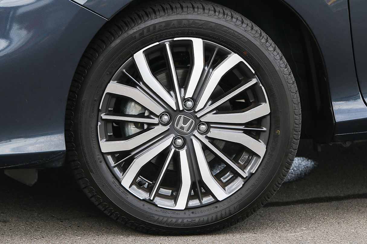 The City VTi-L comes with 16-inch alloys as standard. (image credit: Tim Robson)