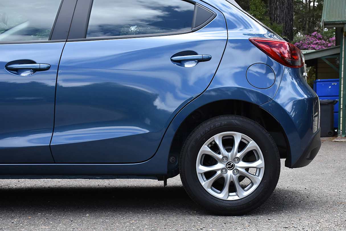 I really like the way the lines swoop from the front across the sides and are nicely resolved into the rear lights.