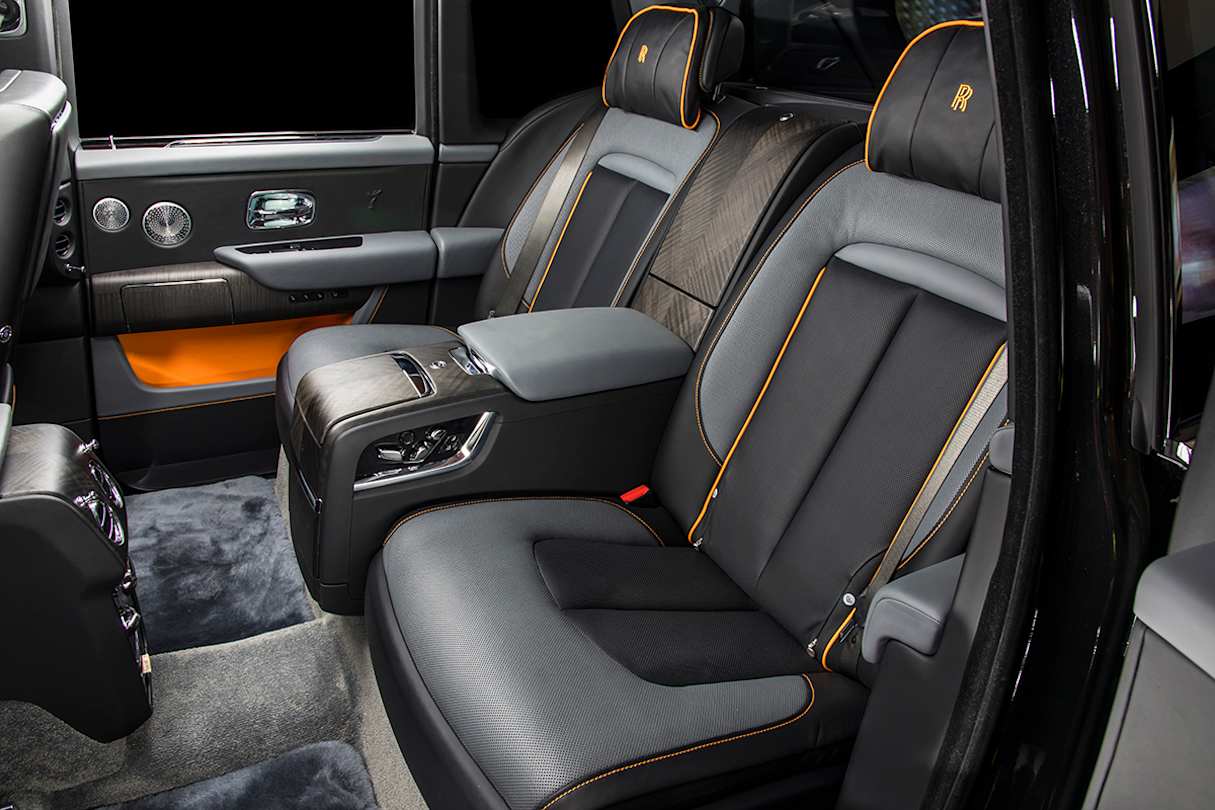 Real wood on the centre console.