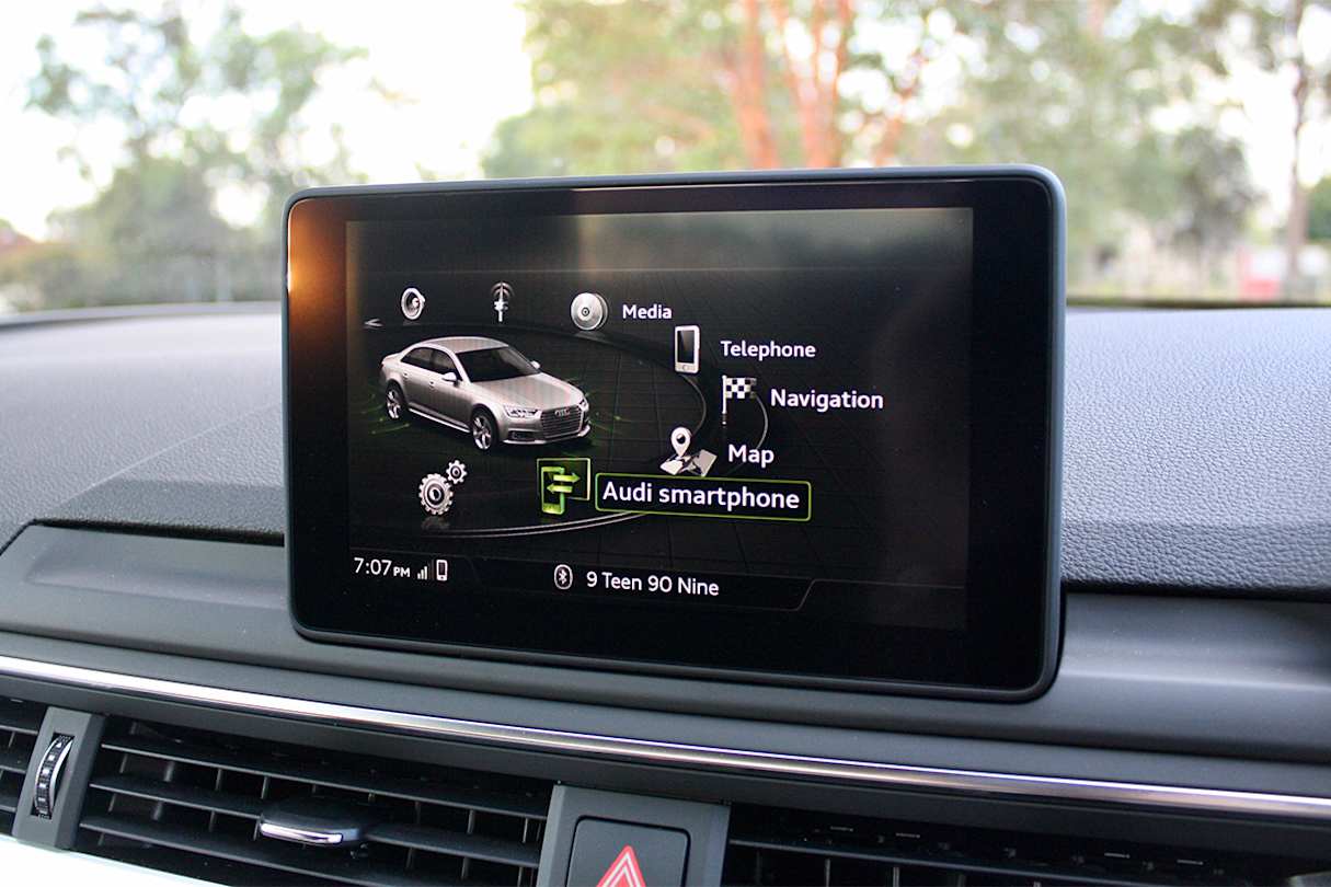 There’s a 7.0-inch media screen with a rotary dial controlle. (image credit: Matt Campbell)