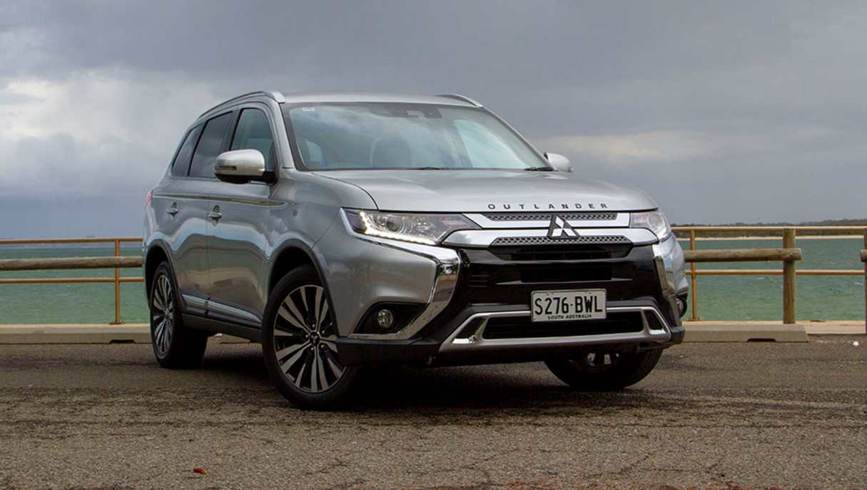 This upgrade added a new chin and a tweak to the Dynamic Shield grille arrangement.