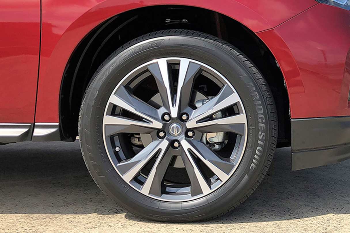 The Ti variant comes with 20-inch wheels.