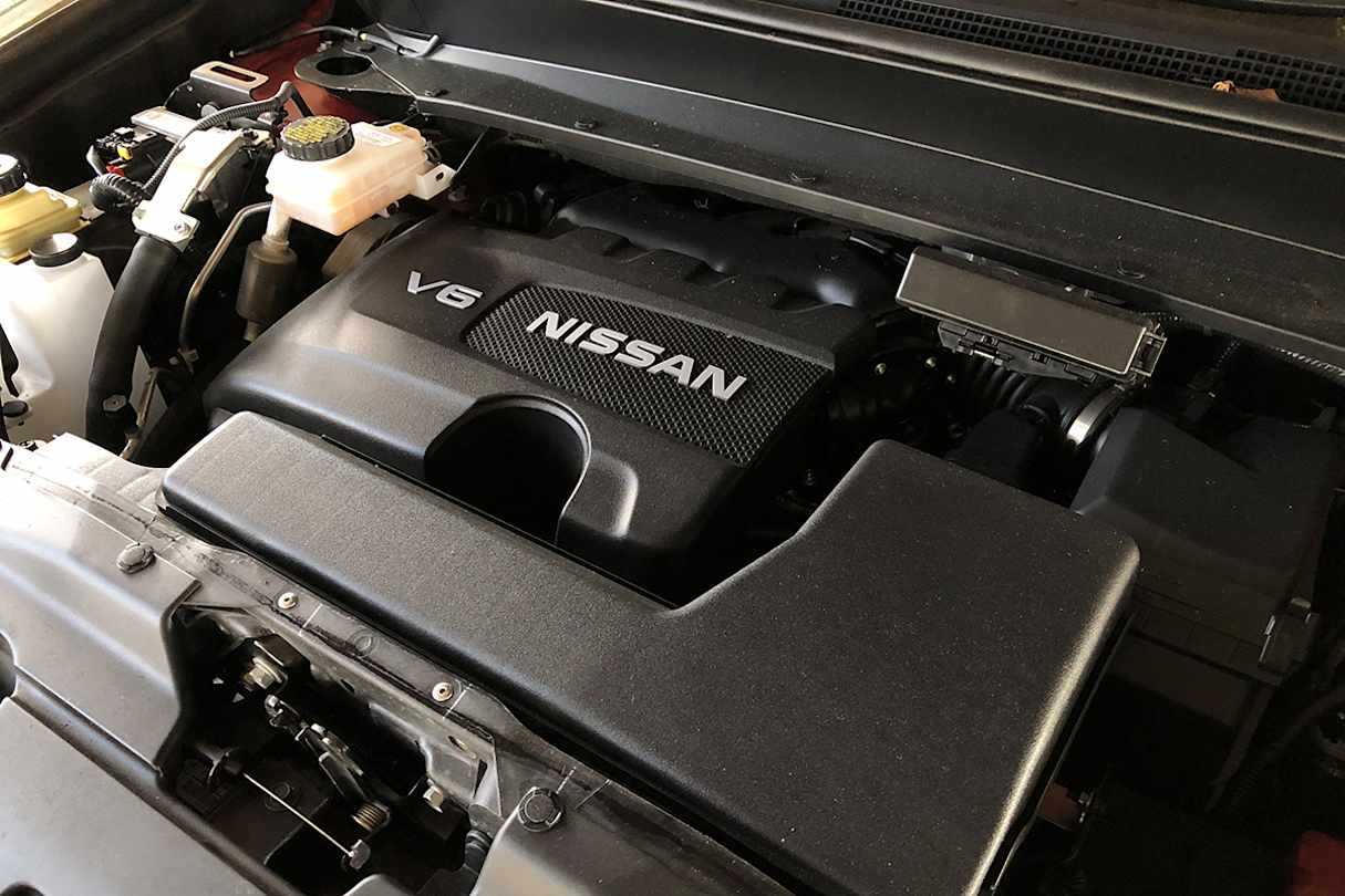 The V6's transmission is a CVT and it’s one of the best I’ve used.