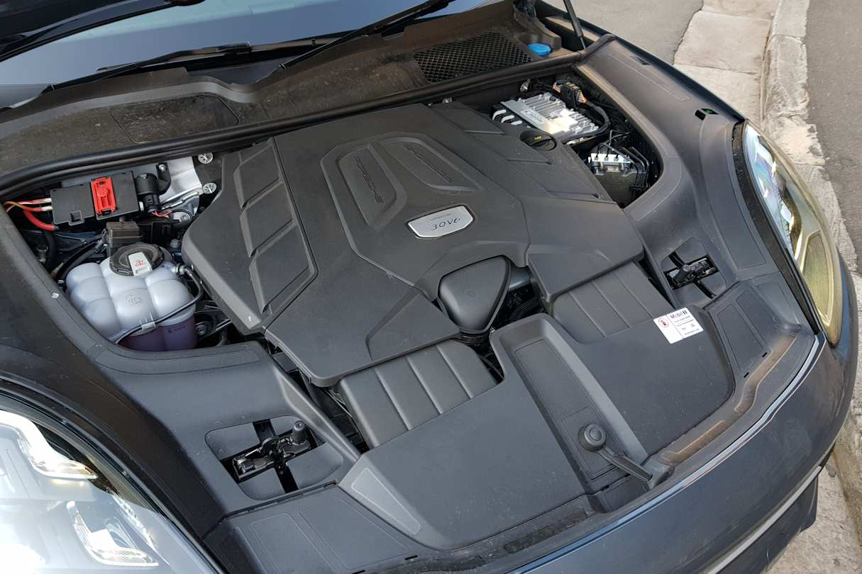 The 250kW/450Nm 3.0-litre turbo-petrol V6 is beautifully calibrated to its eight-speed auto.
