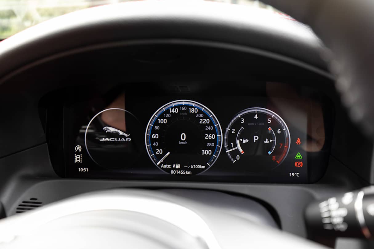 Fuel consumption is a claimed 6.8L/100km.