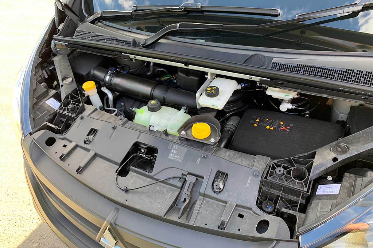 The dual-clutch auto is connected to a 2.0-litre four-cylinder turbo-diesel producing 125kW/380Nm. (LWB model shown)