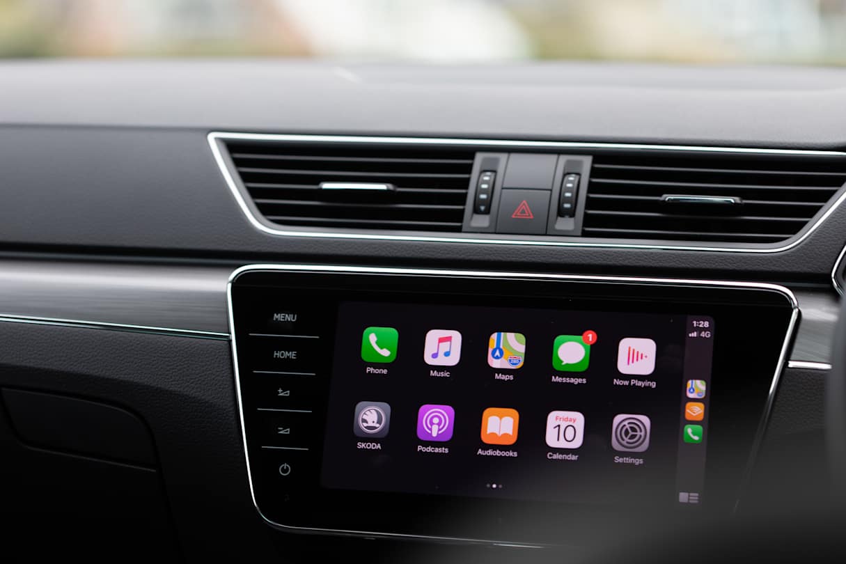 You can connect to Apple CarPlay and Android Auto.