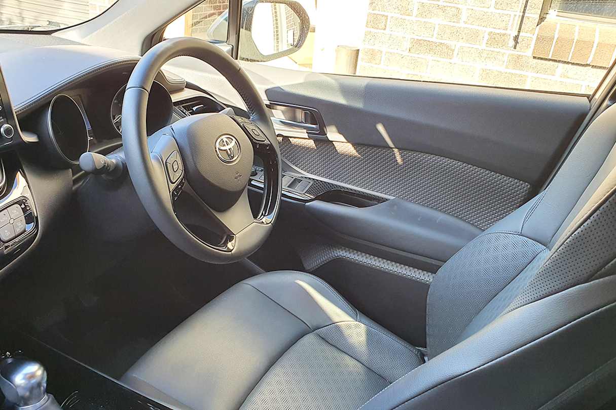 With the child seat in the back, this driving position is certainly not a preferred one.