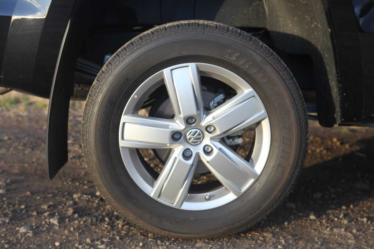 VW accessories include 19 inch alloy wheels.