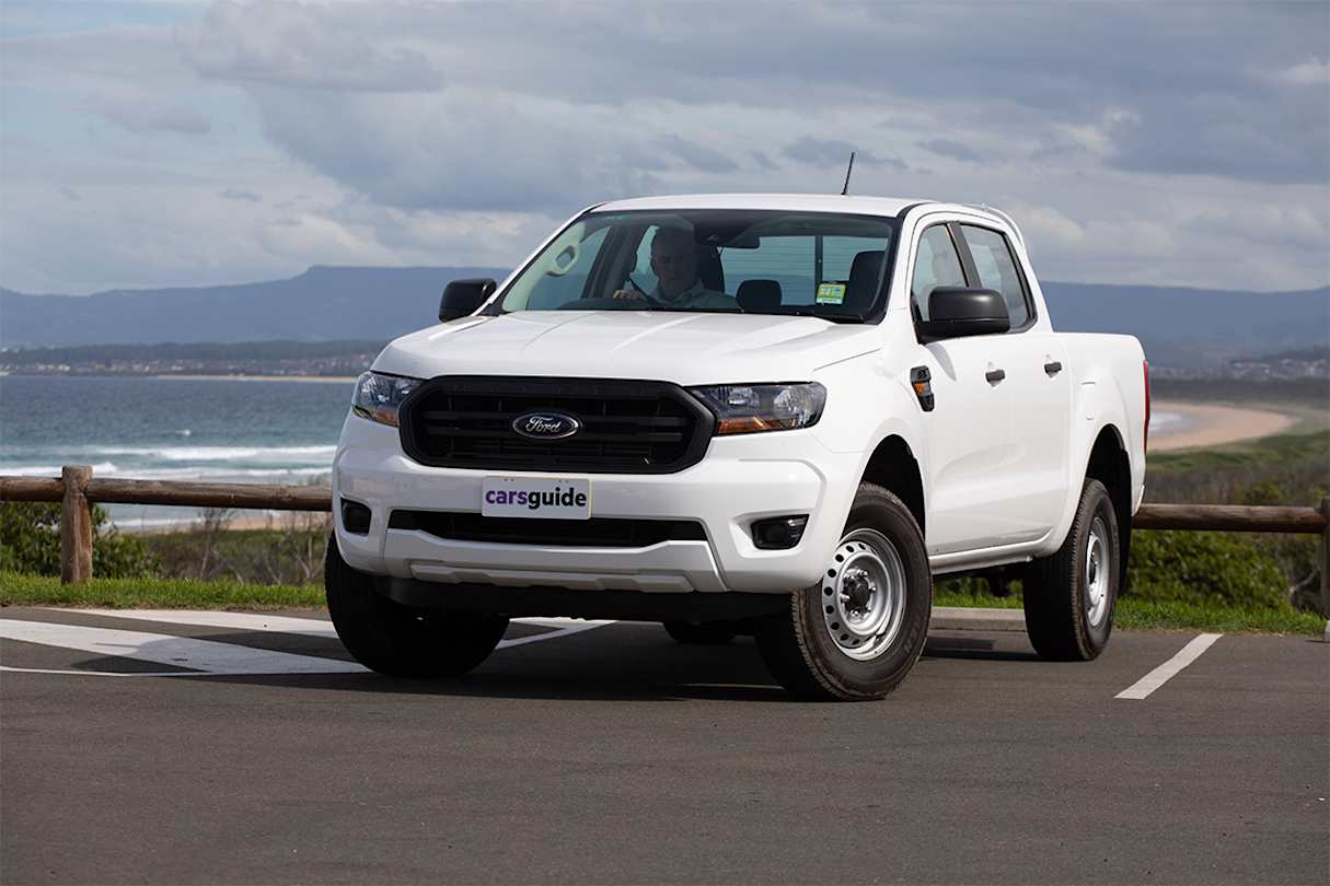 Our test car is finished in arctic white paint – any other colour, except for true red, is considered a prestige colour and costs 0.