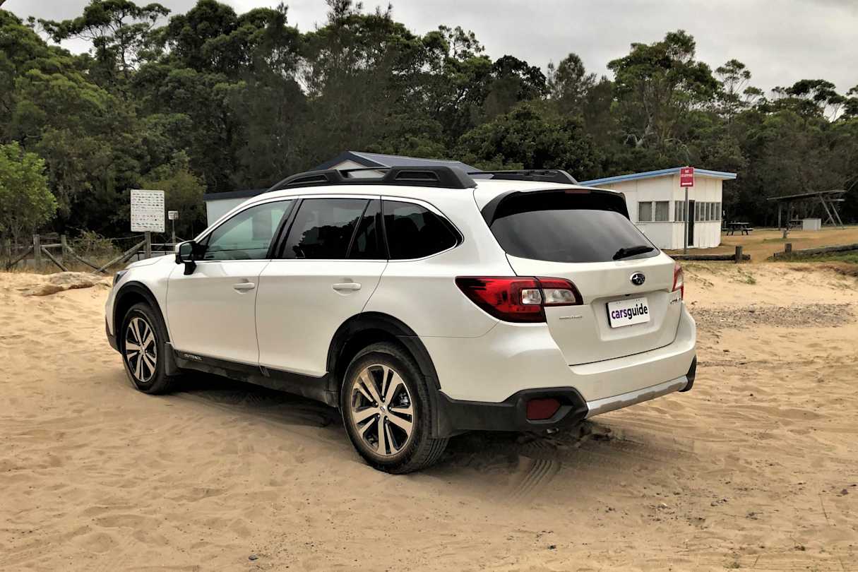 The 2.5i Premium has an extensive list of standard features including an electric sunroof and 18-inch alloys wheels.