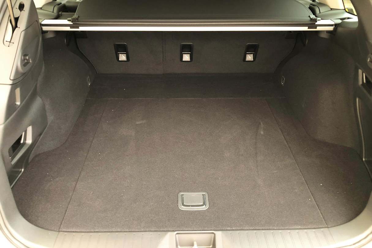 The cargo capacity of the boot is 512 litres with the second row in place.