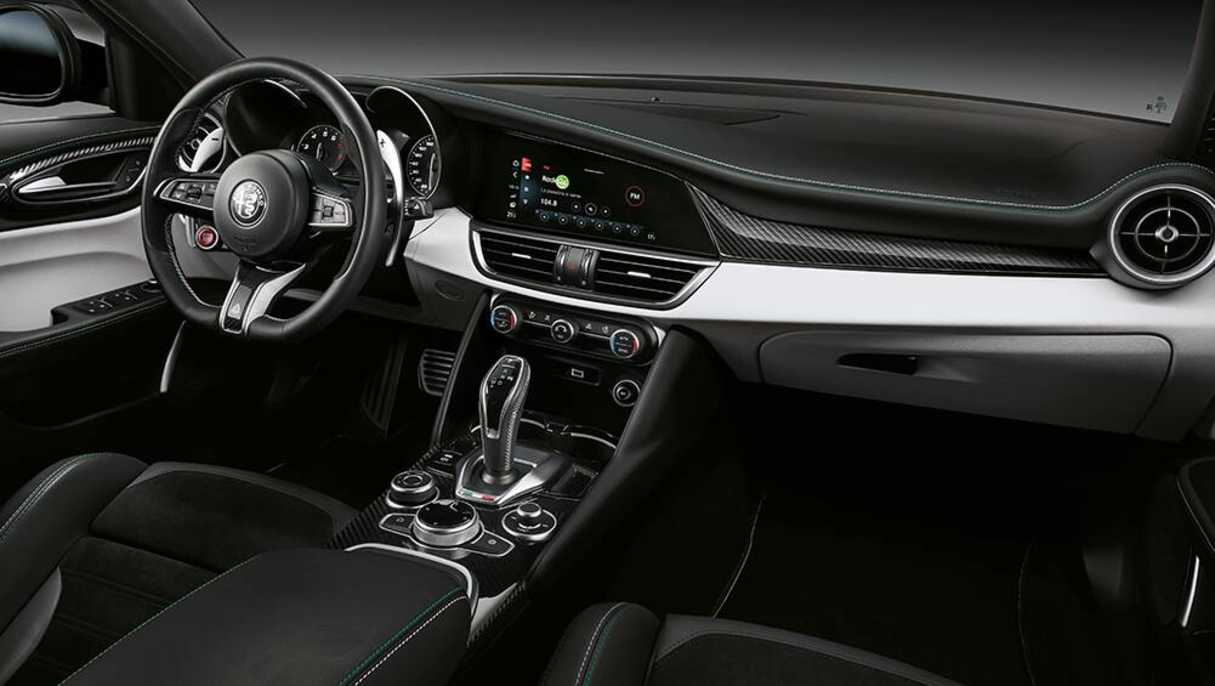 2021 Alfa Romeo Stelvio Quadrifoglio