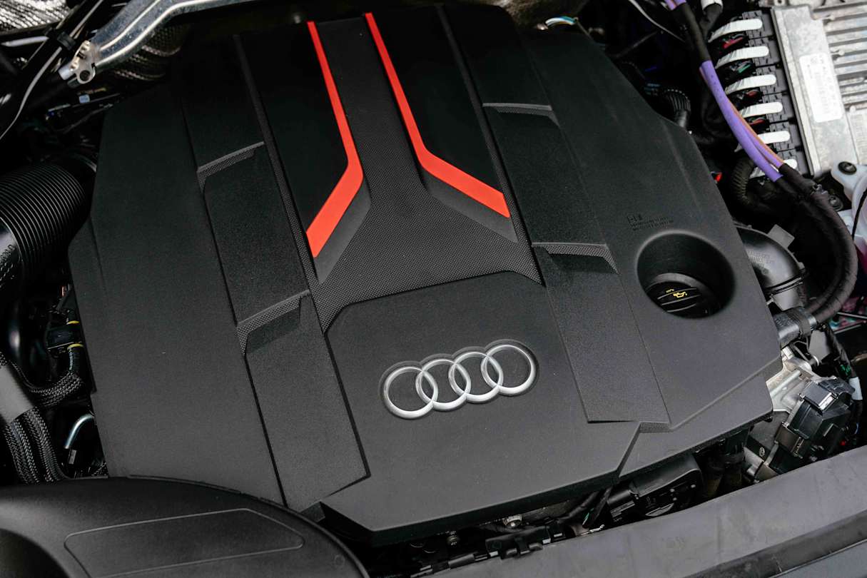 The SQ5's 3.0-litre, turbo-diesel V6 is a development of the engine.