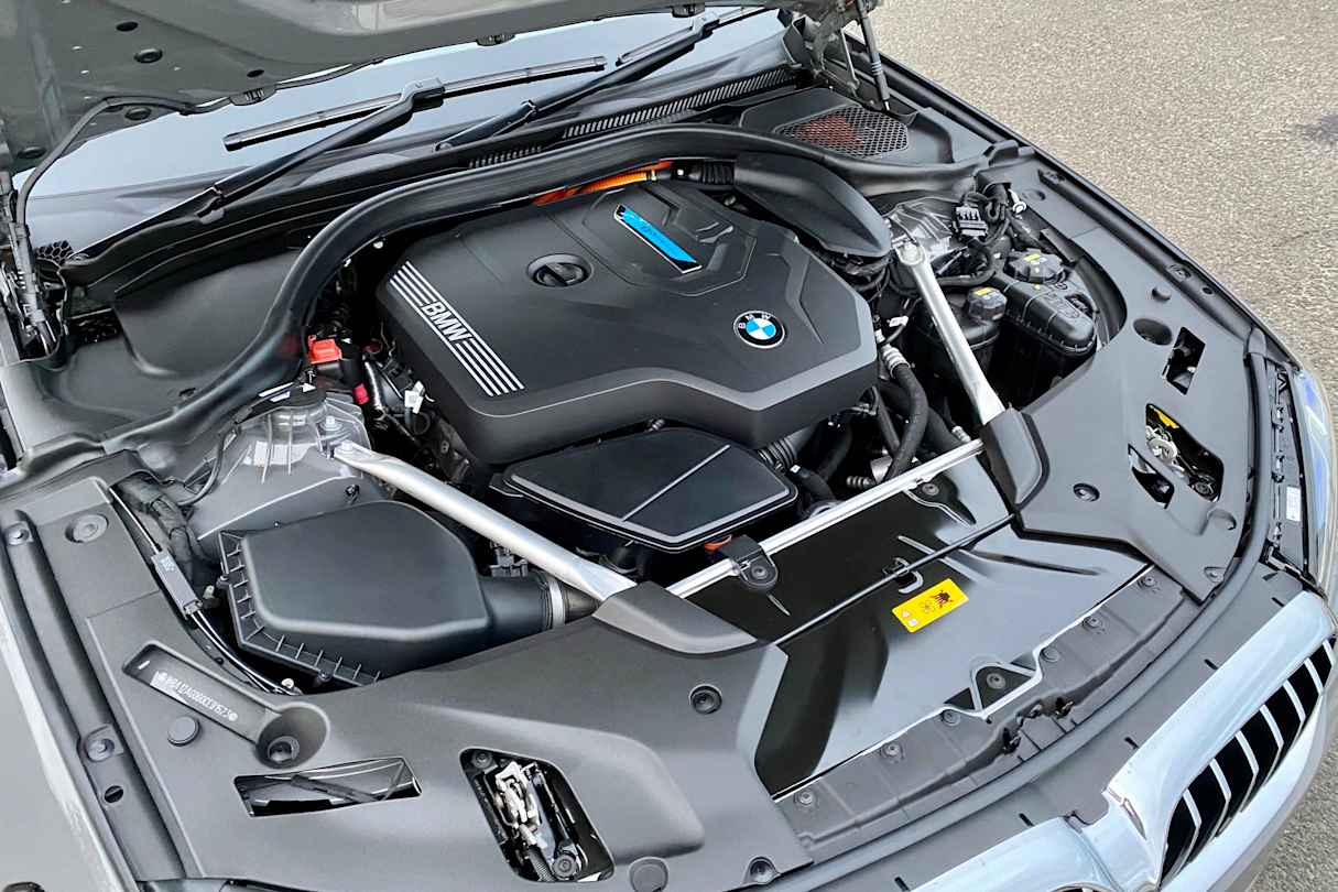 The 530e comes with a 2.0-litre four-cylinder turbocharged engine.