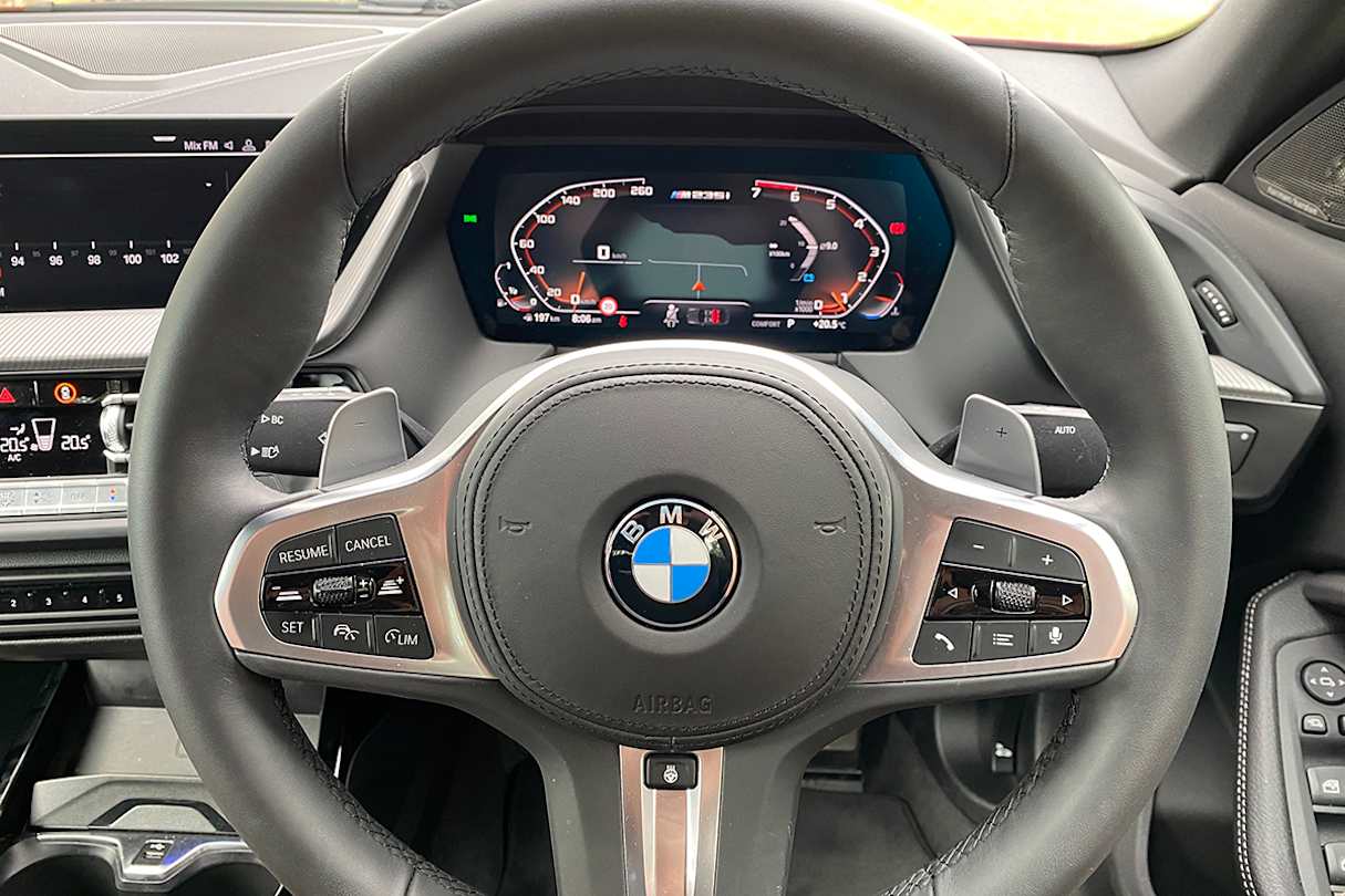 An equally impressive screen is used for the digital instrument cluster.