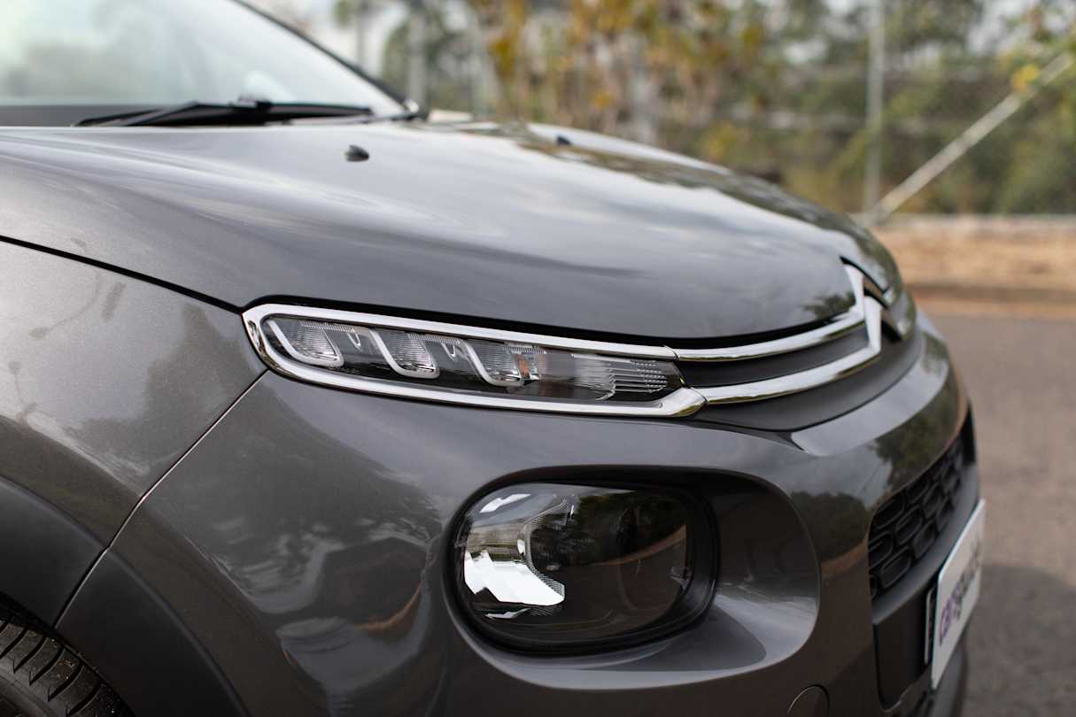 Featuring LED running lights, but halogen headlights.
