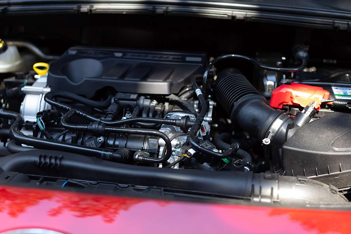 The Ford Puma has a 1.0L, three-cylinder, turbo-petrol engine.