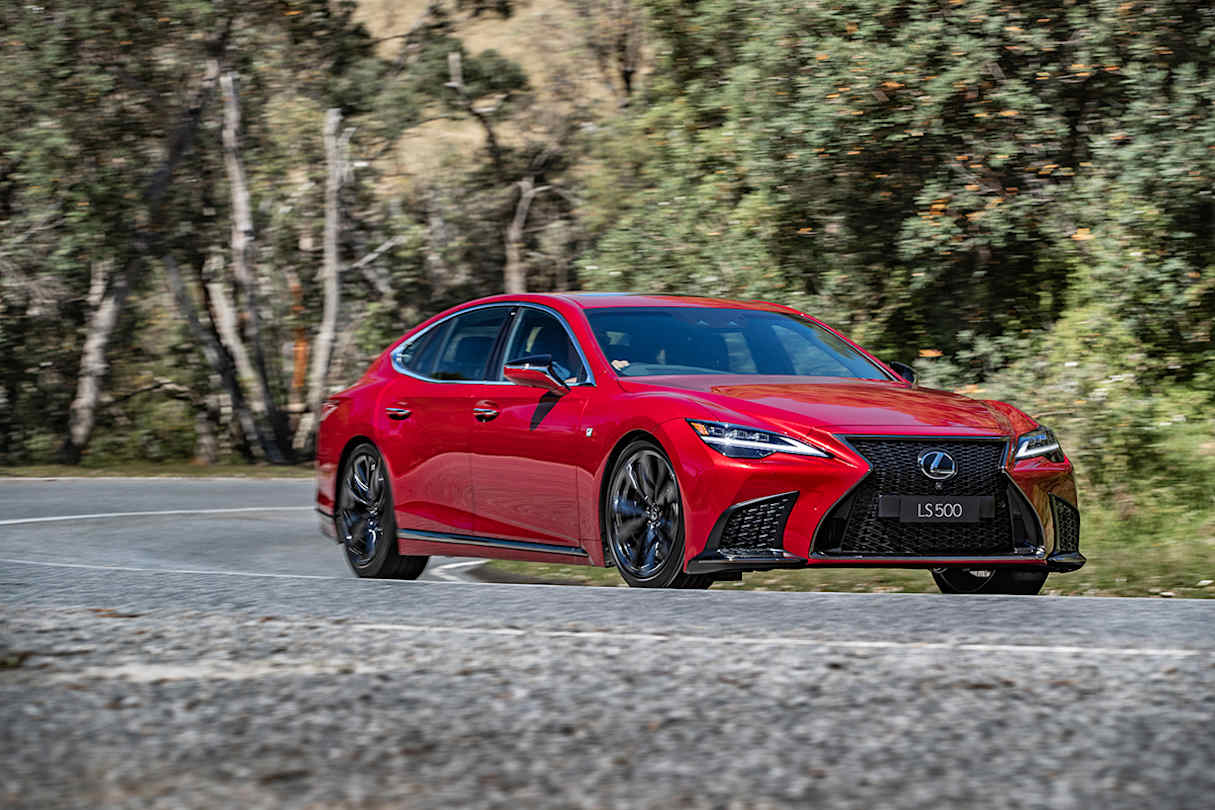The updates for the MY21 version are a success, since the largest Lexus passenger car is uncannily quiet and refined.