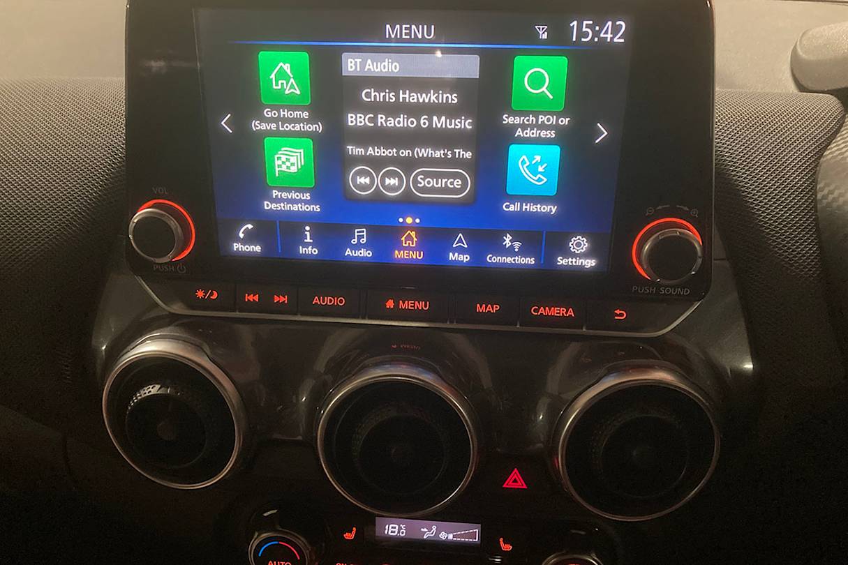 The 8.0-inch touchscreen offers voice recognition and Apple CarPlay/Android Auto connectivity.