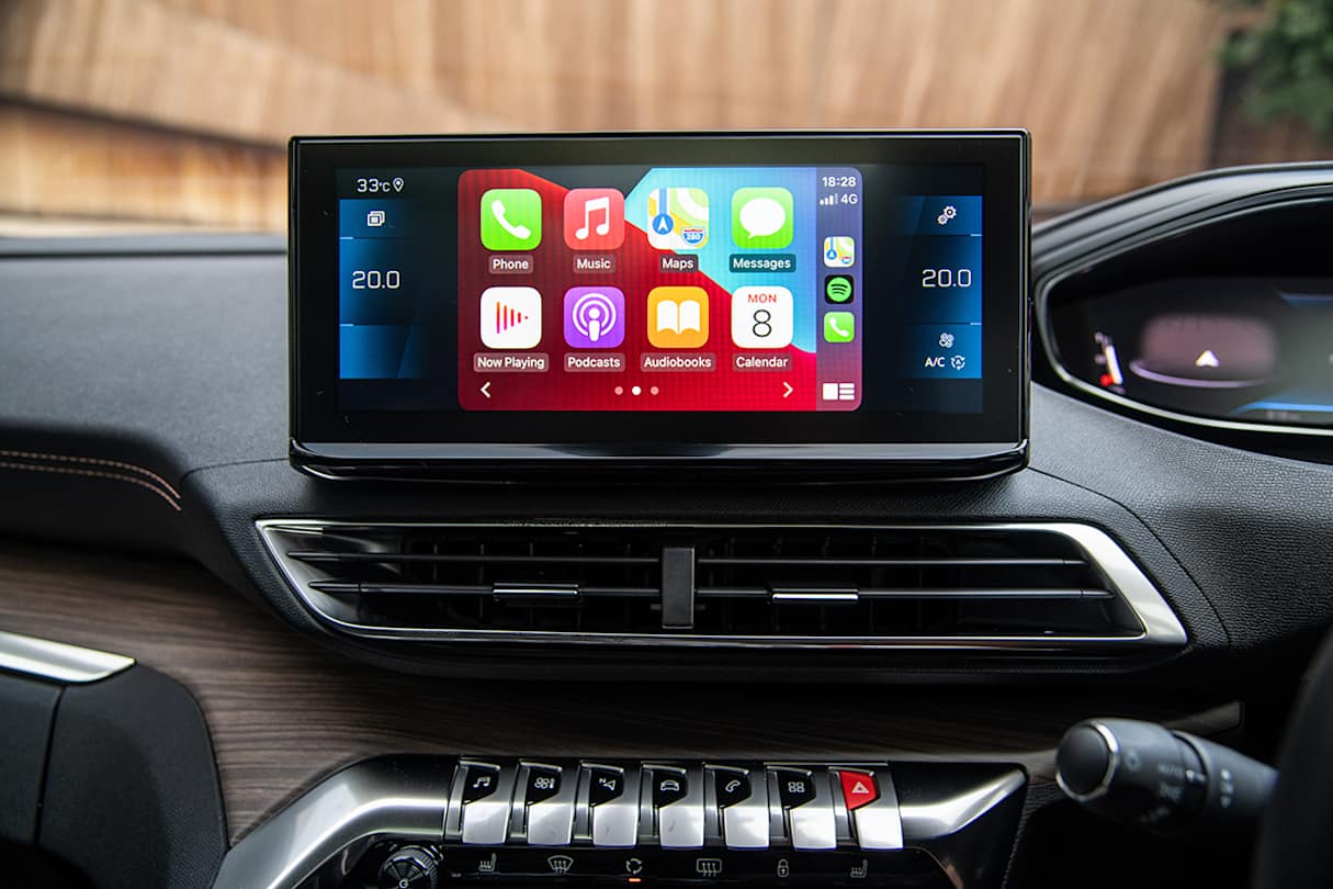 Inside is a new 10.0-inch touchscreen.