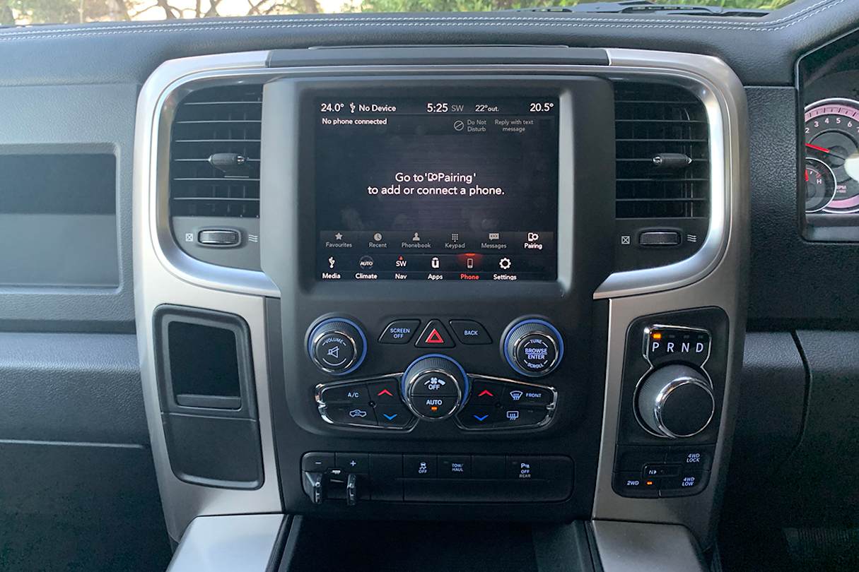 The big multimedia screen nicely frames the giant vented bonnet. (image: Peter Anderson)