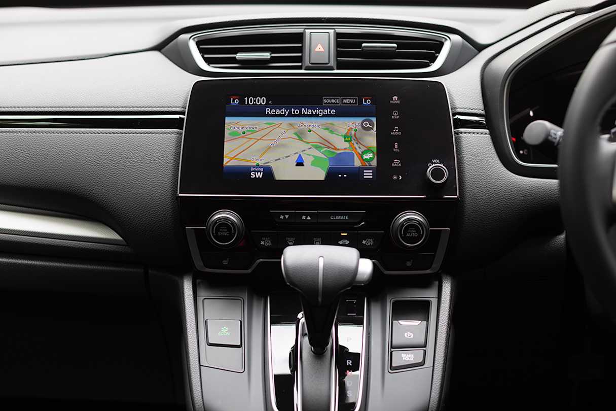 The 7.0-inch multimedia screen has Apple CarPlay and Android Auto.