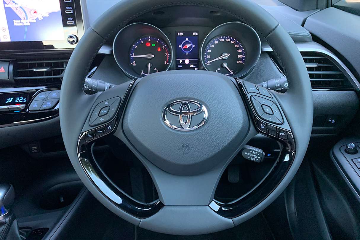 There's a nice progressive steering feel and weight.