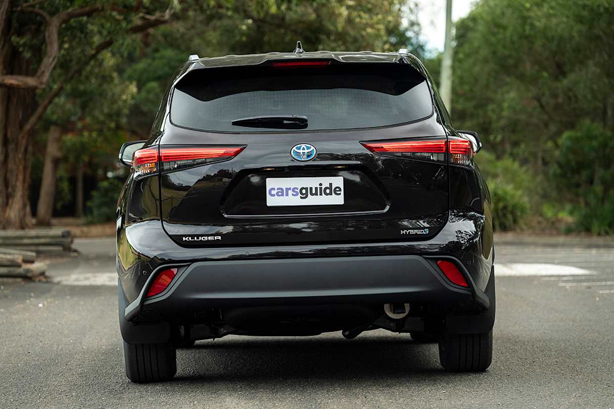 The Kluger GXL is the second rung up in the range and adds the auto tailgate, plus three-zone climate and heated front seats.