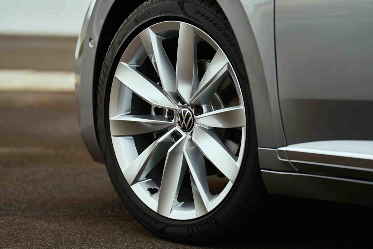 The 140TSI Elegance comes with 19-inch alloy wheels.