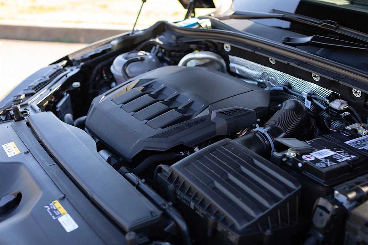 The Superb has a 2.0-litre, four-cylinder turbo-petrol engine. (Image: Dean McCartney)