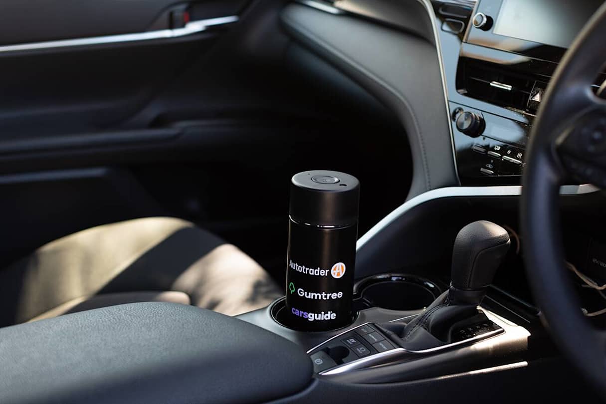For storage there are two cupholders in the front.