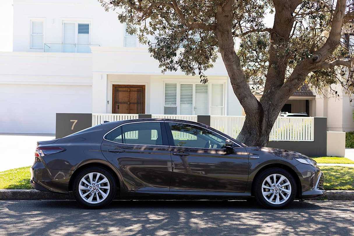Hybrid cars don't require more maintenance than regular ICE vehicles.