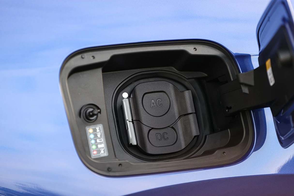 BMW says the xDrive30 consumes an average of 18.3kWh/100km.