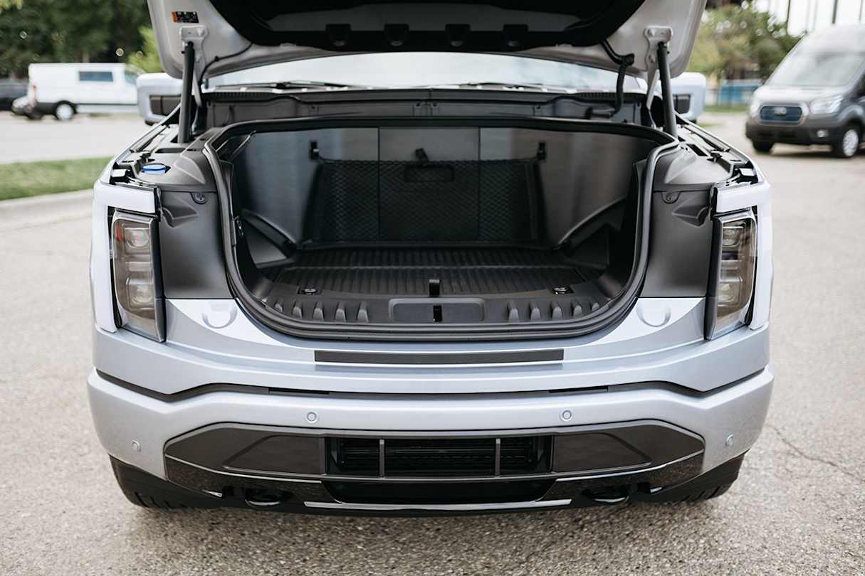 Instead of an engine bay, there's a 400 litre 'frunk'.