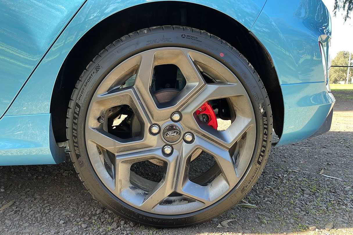 The Fiesta’s tight, balanced chassis, grippy tyres and the standard mechanical limited slip differential ensure it maintains its composure. (image: Tim Nicholson)