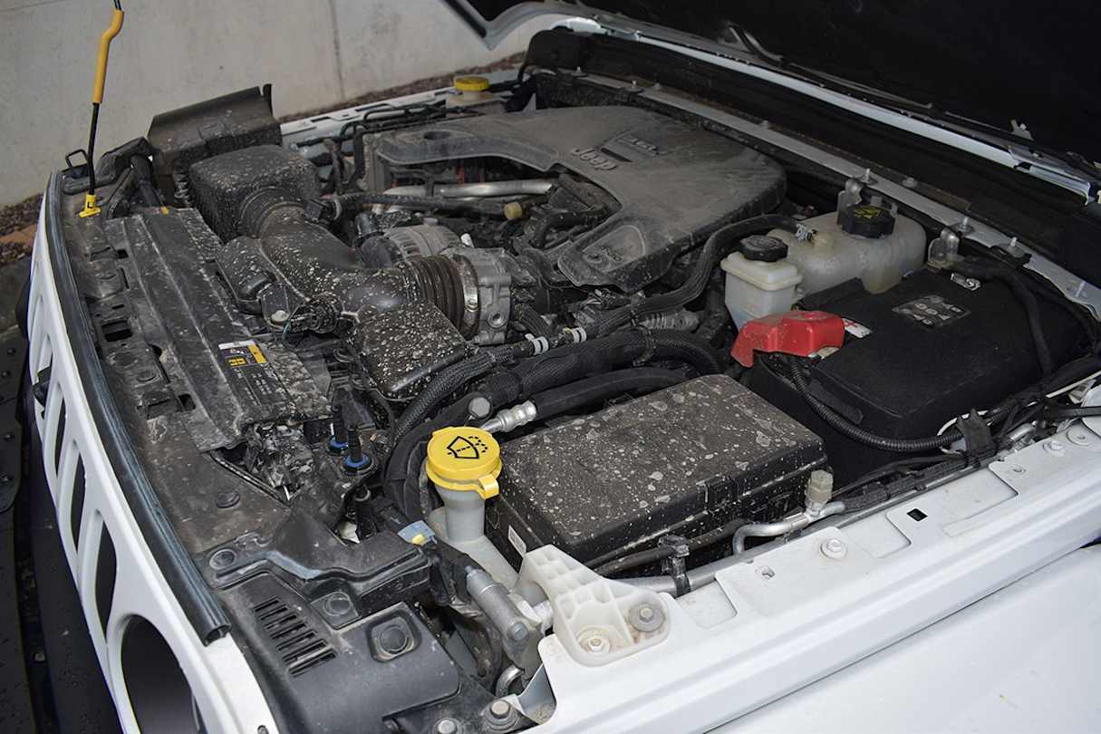 The 3.6-litre petrol V6 engine is sturdy and powerful with a ‘revvy’ nature. (image: Mark Oastler)