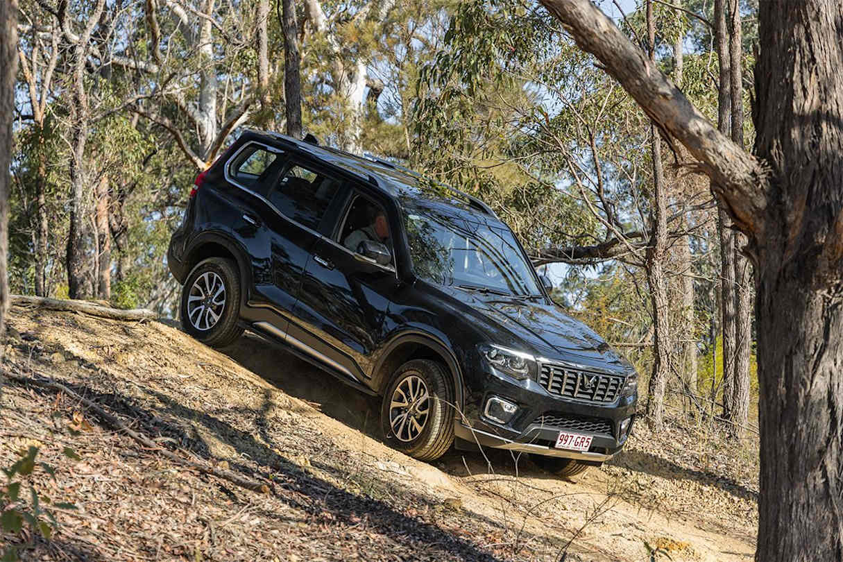 Steering has a nice weight to it, ride quality is okay, erring on the side of spongy rather than too firm, and some body roll creeps in on more energetic bends. (Image: Glen Sullivan)