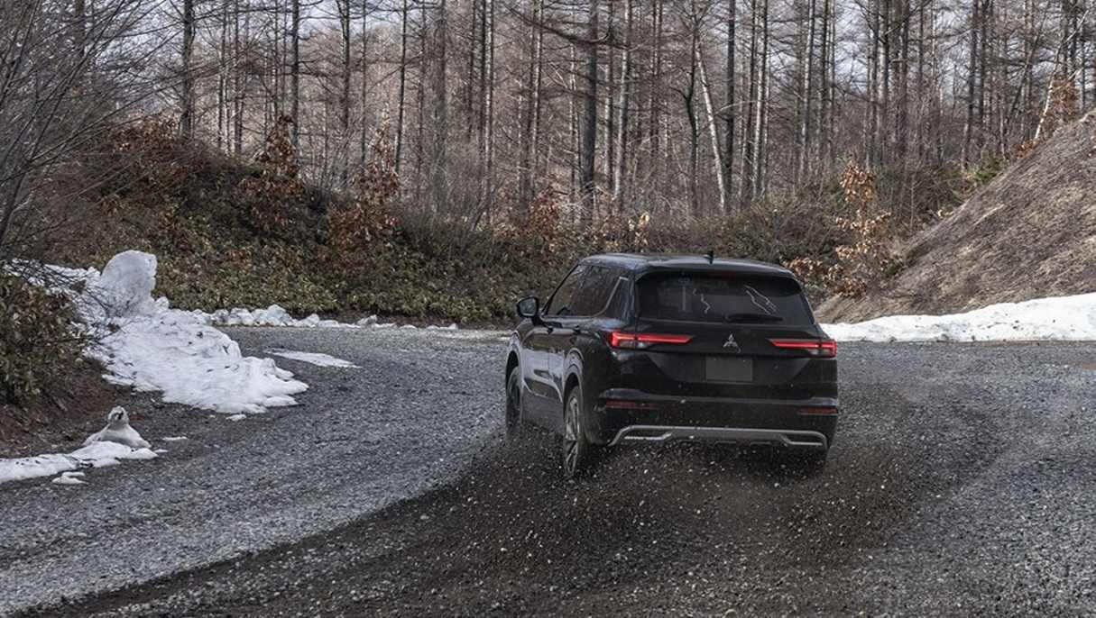 For now we just have the Outlander Vision Ralliart concept from the 2022 Tokyo Auto Salon, and perhaps to a degree the Triton AXCR rally truck for a hint at what the future has to offer.