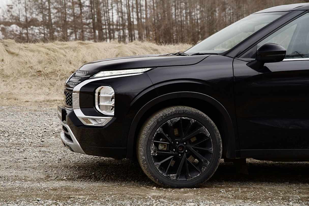 The Outlander PHEV wheel sizes ranges from 18-inch to 20-inch.