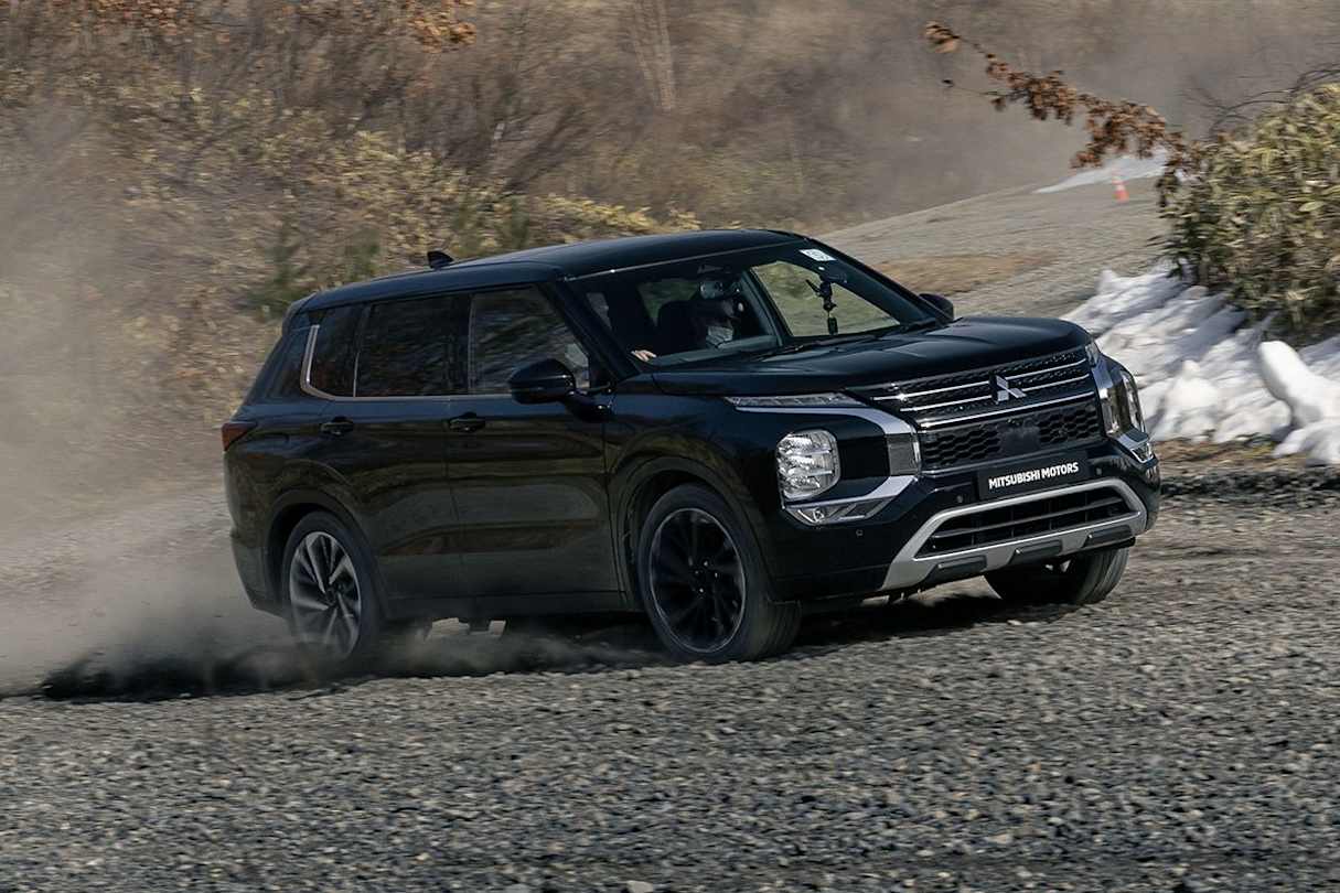 The three power sources combine to produce a peak 185kW/450Nm.