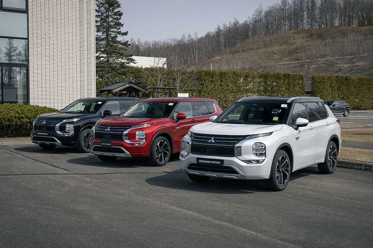 The Outlander PHEV is priced from ,590 (base ES model) to ,990 (Exceed Tourer grade).