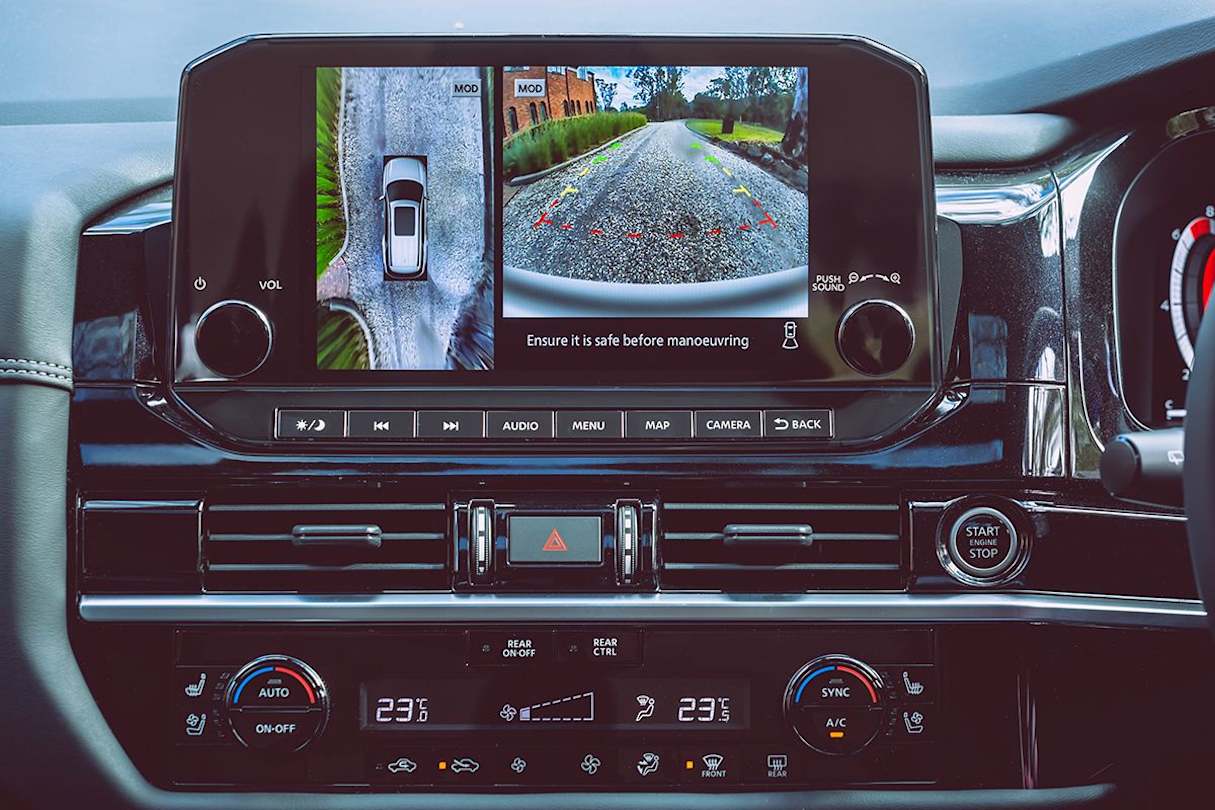 The Pathfinder ST-L, Ti and Ti-L grades receive a surround-view monitor.