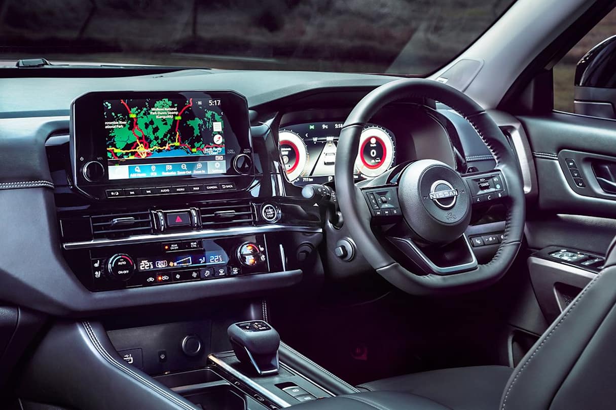 All Pathfinder grades have a 9.0-inch multimedia screen.