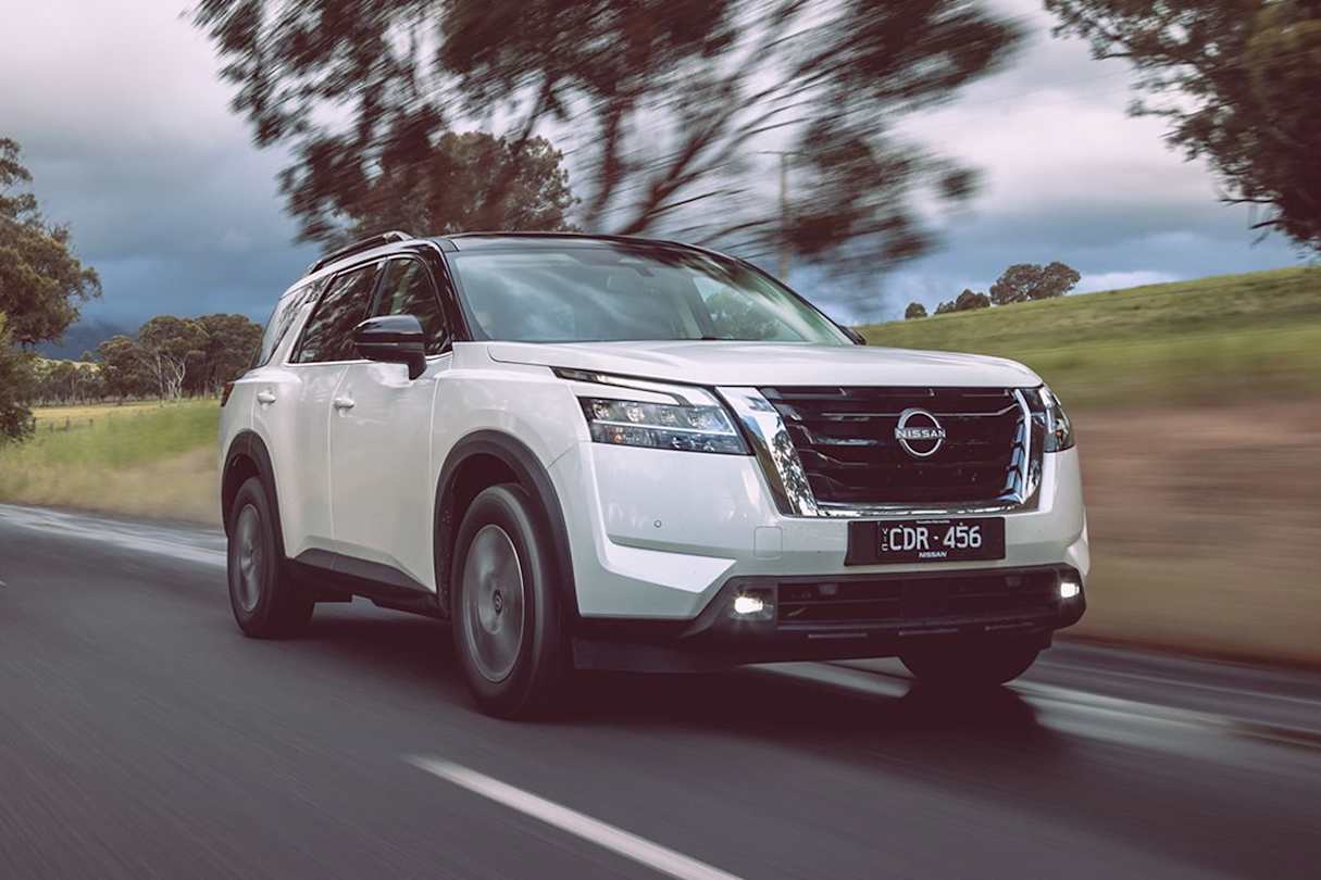 The Pathfinder Ti 4WD consumes 10.5 litres per 100 kilometres.