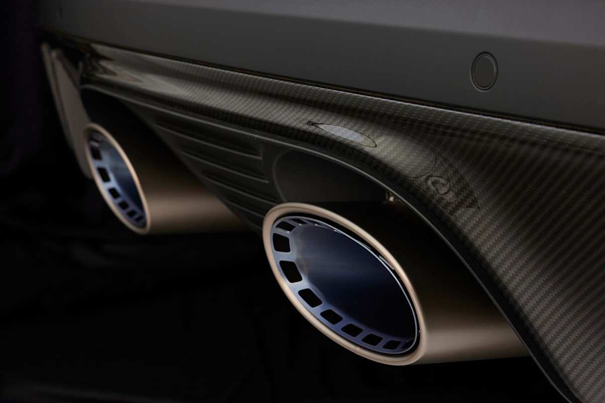 Cast your eyes further down, and youāll note the two fat exhaust tips grouped menacingly together.